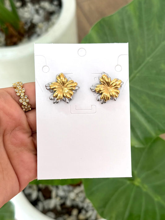 Arete casual flor