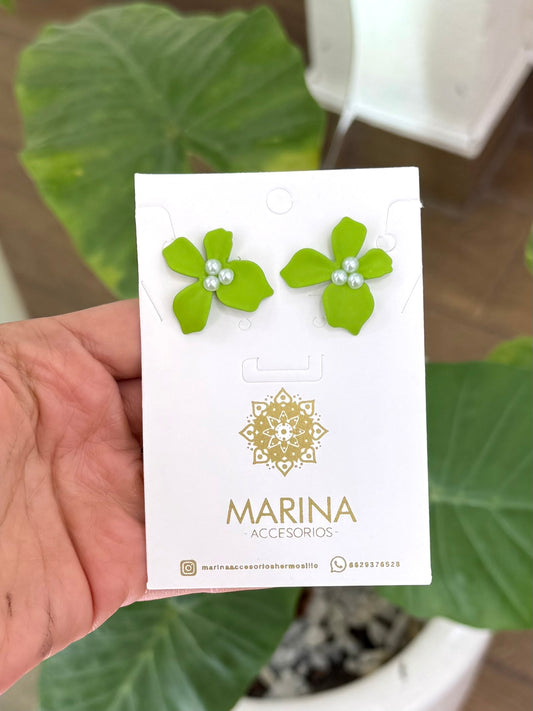 Arete casual flor verde