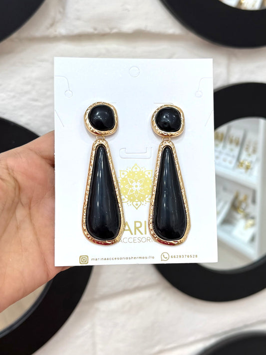 Aretes de pedrería negros