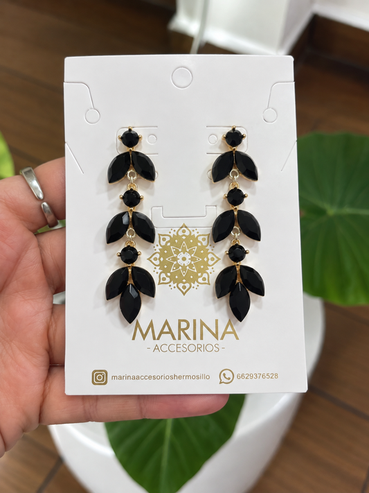 Aretes de pedrería negros