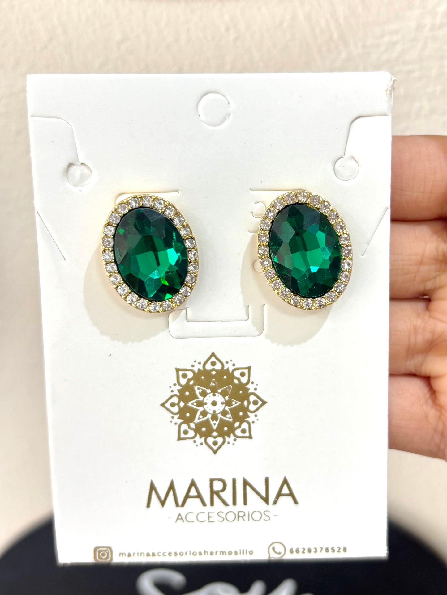 Aretes de pedrería verdes