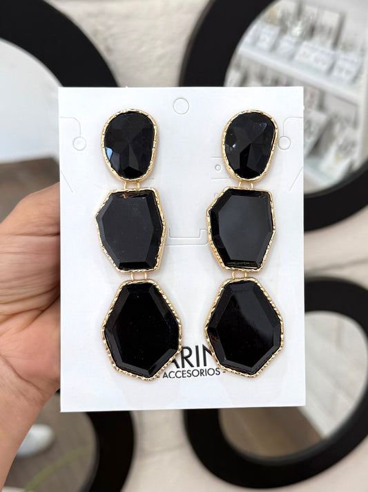 Aretes de pedrería negros