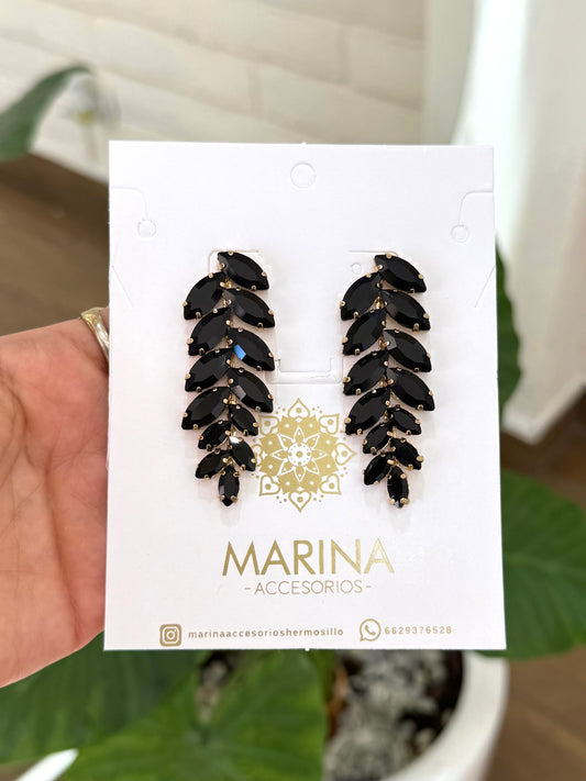 Aretes de pedrería negros