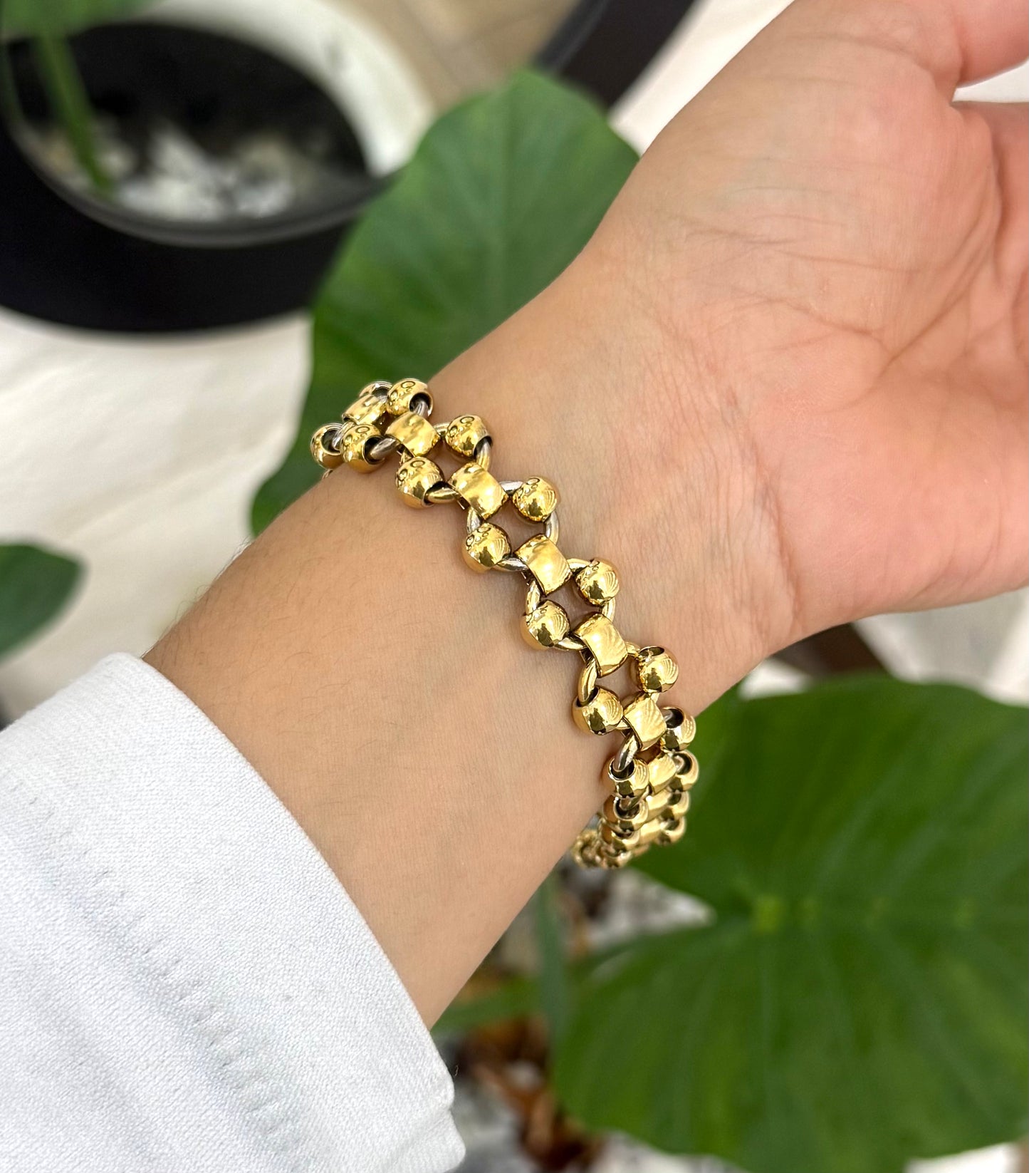 Pulsera dorada eslabones