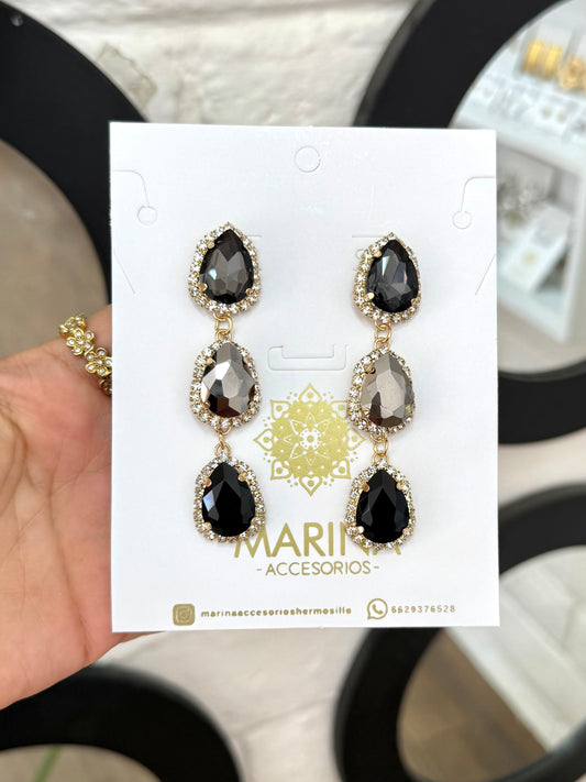 aretes de pedrería negros