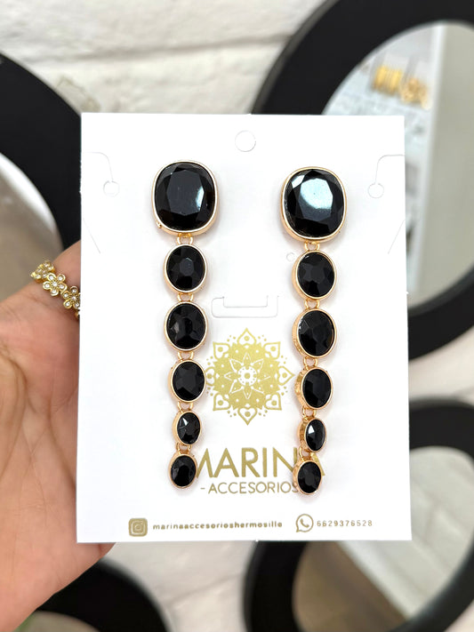 aretes de pedrería negros