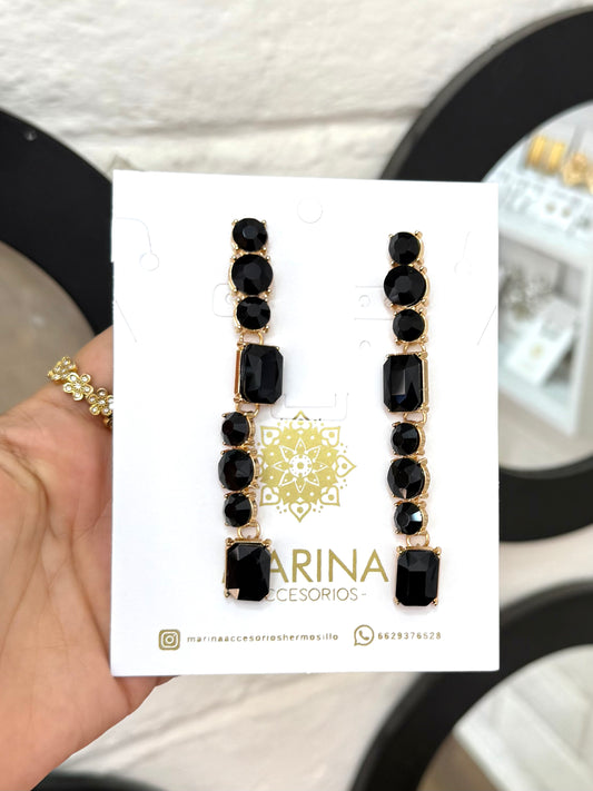 aretes de pedrería negros