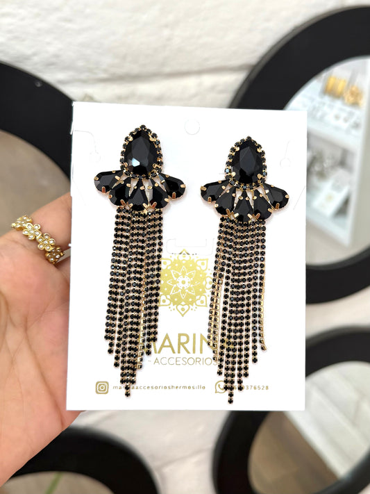 aretes de pedrería negros