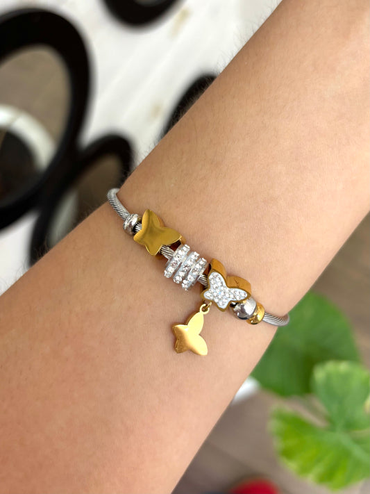 Pulsera con dijes